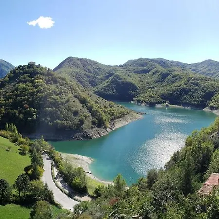 Amazing Lake View Castel di Tora Extérieur photo